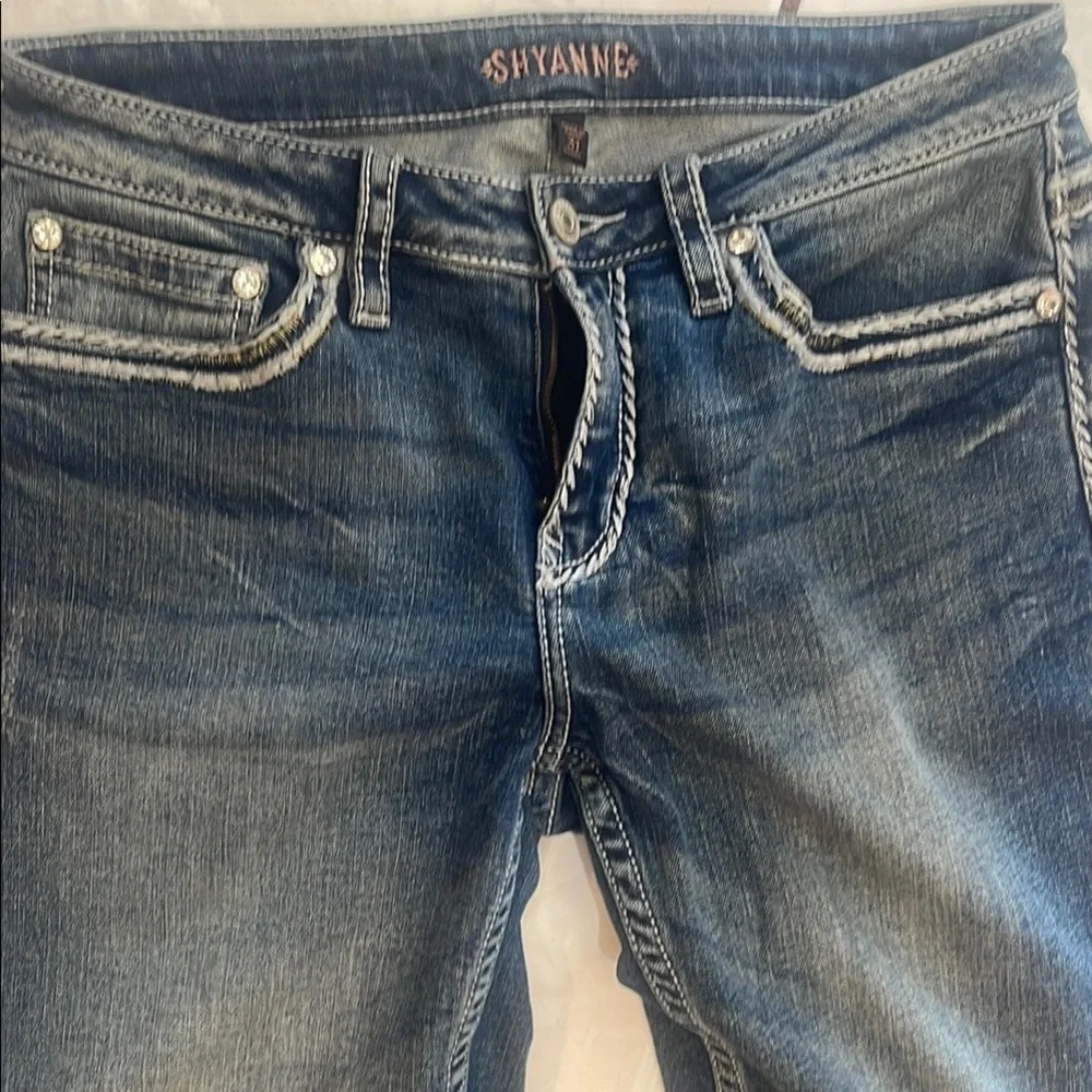 Women Shyanne Blue Boot Cut Jeans with Classic Stitching